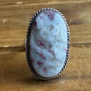 Vintage Style Cinnabar In Quartz Gemstone Ring Size 9 Silver 925 Plated Boho